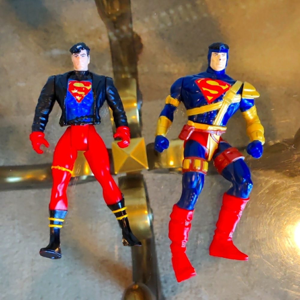 1995 Superman Action Figure 2 included in this Lot Vintage